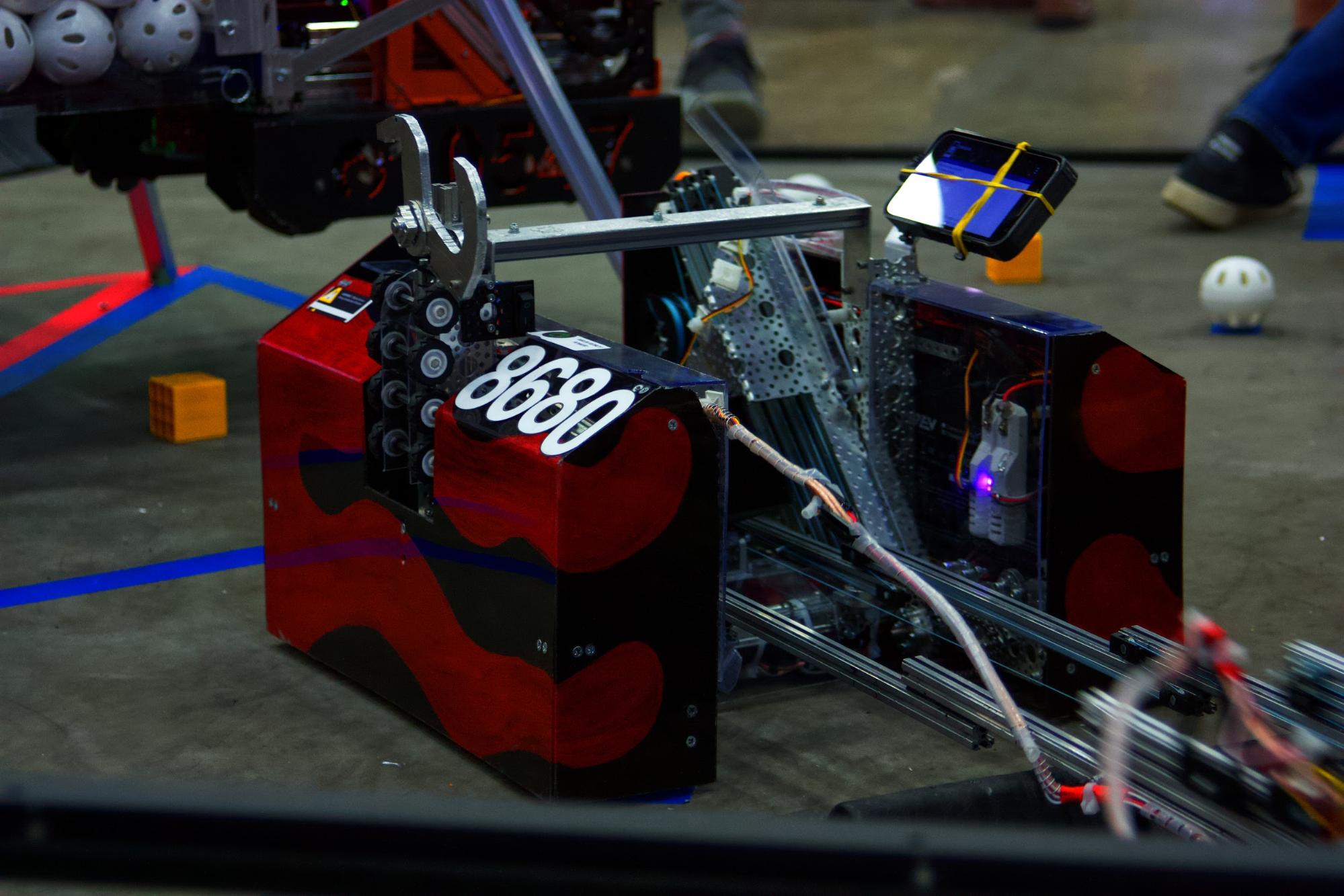 8680 Kraken-Pinion's Rover Ruckus robot with slides extended
